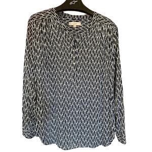 Ann Taylor LOFT Large Navy Ivory Ikat Print 3/4 Sleeve Henley Blouse
